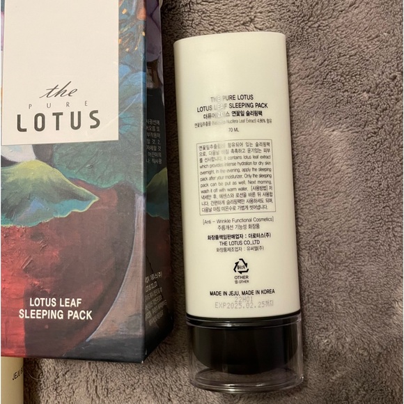 The Pure Lotus Set: pH Balancing Cleanser & Lotus Leaf Sleep Pack | NIB - Picture 6 of 13